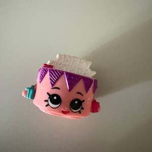 Shopkins Season 3 Birthday Betty Bakery Team #3-007 Pink Figure